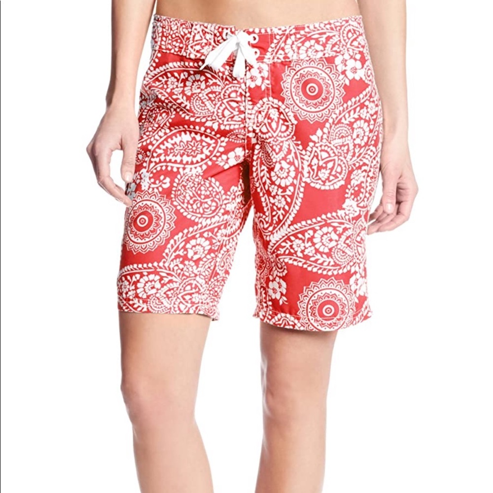 Kanu Surf woman’s Lanai boardshorts NWT Size 12